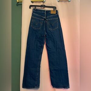 Levi’s ribcage ankle straight jeans